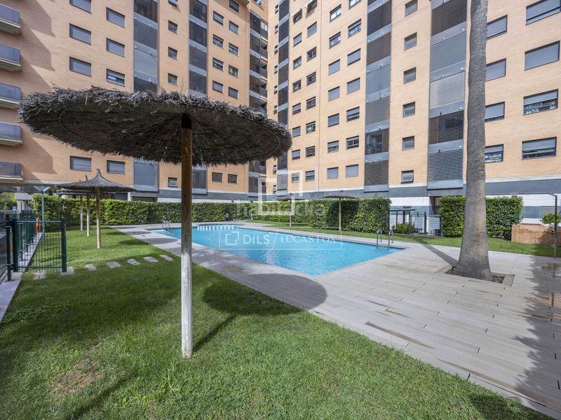 Foto 38418799-4cc9-492a-ad71-d5e012798af6. Pis amb calefacció aparcament piscina a La Creu del Grau Valencia