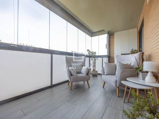 Pis en La Creu del Grau. Piso en excelentes condiciones de 3 dormitorios con 9 m de terra