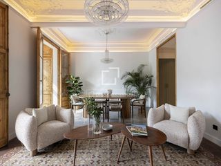 Piso en L´Antiga Esquerra de l´Eixample. Maravillosa propiedad con dos dormitorios en suite y terraza de