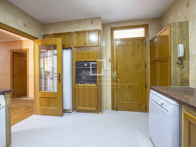 Foto e377907d-35fd-4e5f-9e00-a0c8393fd8ea. Xalet amb aparcament piscina a Picassent