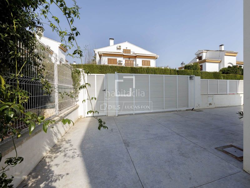 Foto 5bd83352-f2e2-47be-928d-452b1766cc0d. Xalet amb calefacció aparcament piscina a Godella