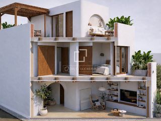 Chalet à Playa del Puig. Casa adosada de estilo mediterráneo con piscina privada en venta