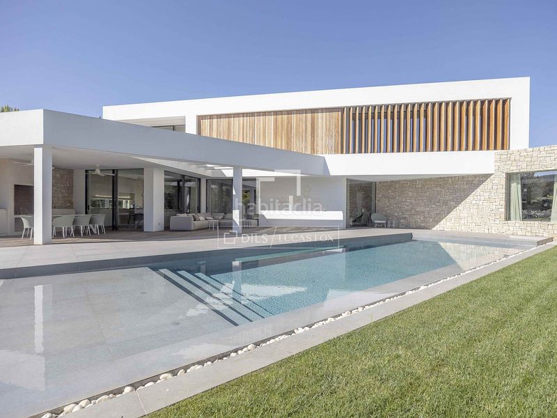 Foto d9d98590-12d0-40bd-b939-c2b998977cd1. Xalet amb calefacció aparcament piscina a Torre en Conill-Cumbres de San Antonio Bétera