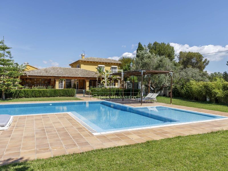 Foto c0c2d0bc-a9de-4bb6-9a38-d0fcf13d951f. Masia amb aparcament piscina a Rocafort