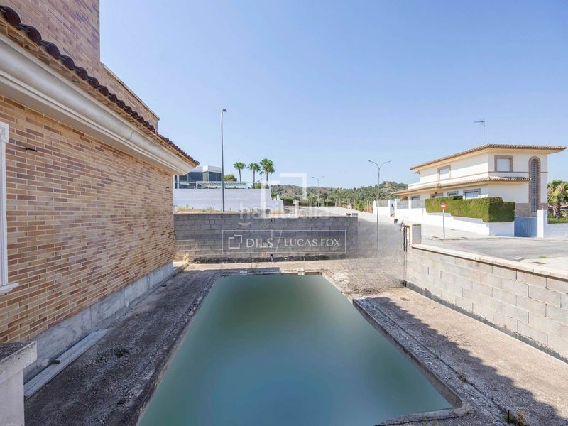 Foto 0acd83ff-57d6-4db9-a80e-1f951ceb9624. Xalet amb calefacció aparcament piscina a Riba - roja de Túria