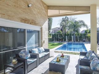 Xalet a Torre en Conill-Cumbres de San Antonio. Casa  villa en excelentes condiciones de 6 dormitorios en venta