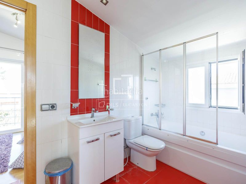 Foto f6064811-ba87-44dd-bf9a-3454c8d95c5d. Xalet amb calefacció aparcament piscina a Torre en Conill-Cumbres de San Antonio Bétera