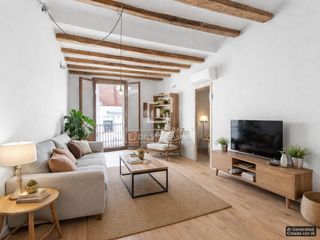 Àtic a Raval. Última planta, terraza propia y el alma de barcelona a la vuelta