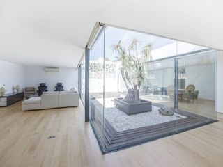 Xalet a Centro-El Castillo. Casa en excelentes condiciones de 4 dormitorios en venta en los