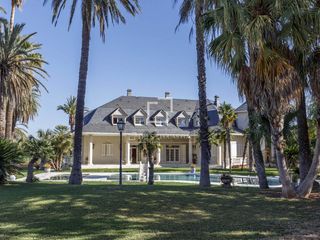 Chalet in Gallipont. Casa en excelentes condiciones de 7 dormitorios en venta en la e