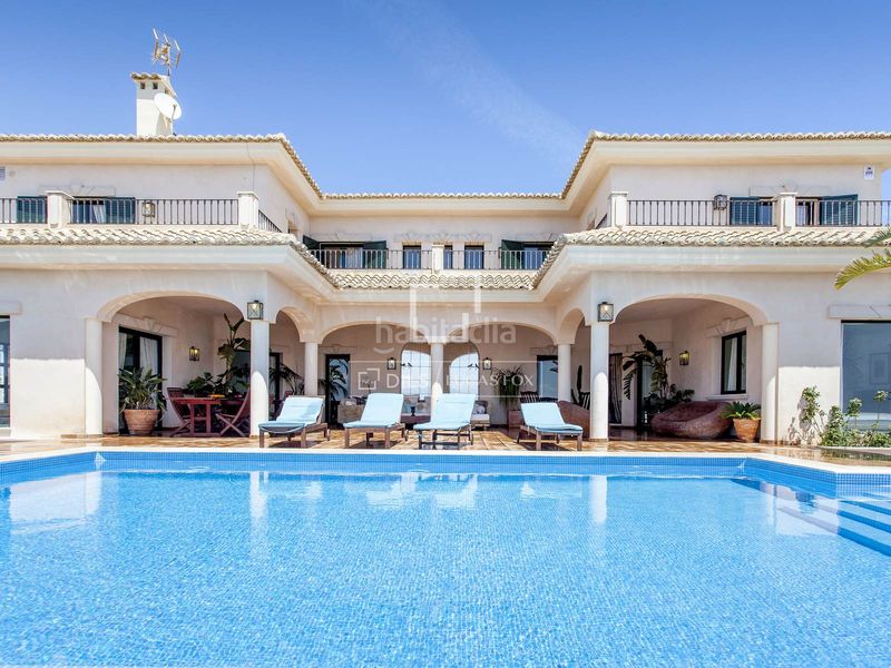 Foto a9e76e55-52a5-403d-94a2-2054ea239c5d. Xalet amb aparcament piscina a El Faro Cullera