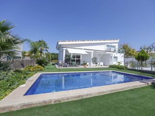 Xalet a Torre en Conill-Cumbres de San Antonio. Casa de 4 dormitorios con piscina en venta en torre en conill, b