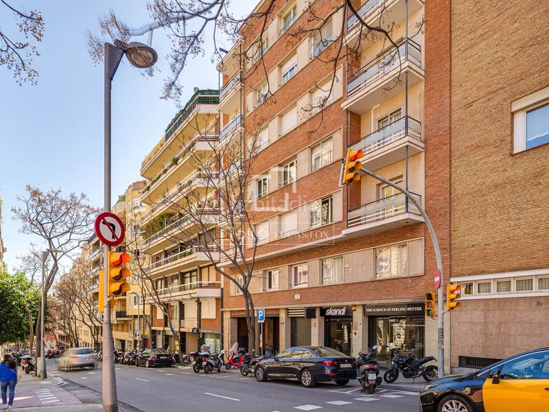 Foto f1c2e513-e189-4b50-a4ed-673acac85e77. Pis amb aparcament a Sant Gervasi - Galvany Barcelona