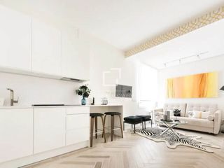 Flat in Sol