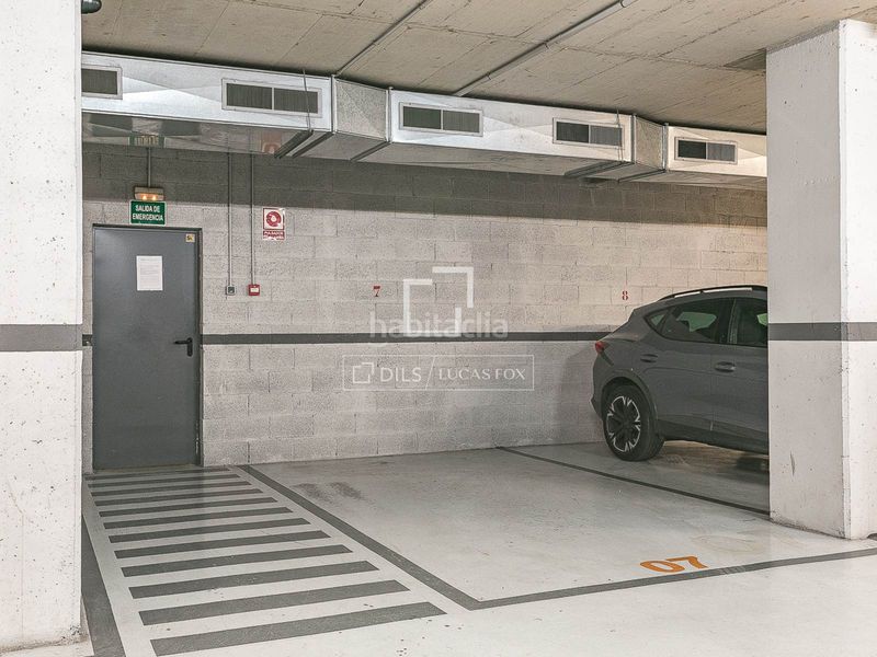 Foto ae2b7ae2-5d55-4d6e-8b60-92837822d088. Pis amb calefacció aparcament piscina a Poblenou Barcelona