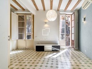 Piso en Gòtic. En venta encantador piso con cuatro dormitorios en el barrio gót