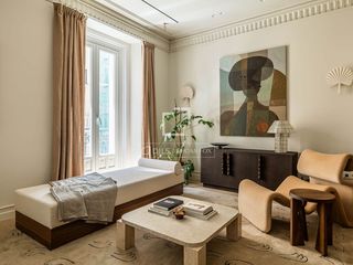 Appartement à Almagro. Exclusivo piso en finca clásica de 3 dormitorios con baño en sui