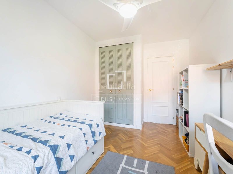 Foto 0939bfd5-6d1d-4334-b5d3-d1b3f9bc4c21. Chalet casa adosada de 6 dormitorios con jardín en venta , madrid en Majadahonda