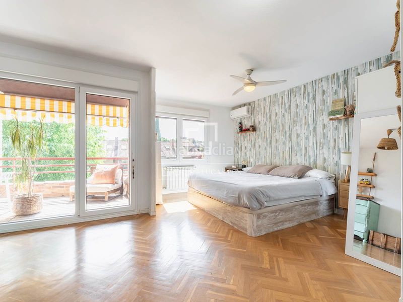 Foto 46cfc332-2f26-43a8-a371-d1360274047f. Chalet casa adosada de 6 dormitorios con jardín en venta , madrid en Majadahonda