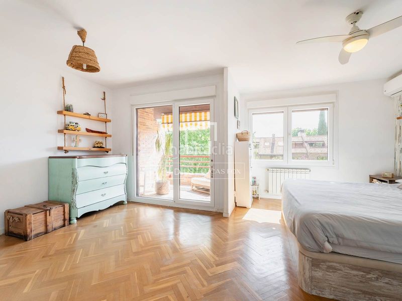 Foto 6101e64c-e827-419d-89e9-86eb44984d66. Chalet casa adosada de 6 dormitorios con jardín en venta , madrid en Majadahonda