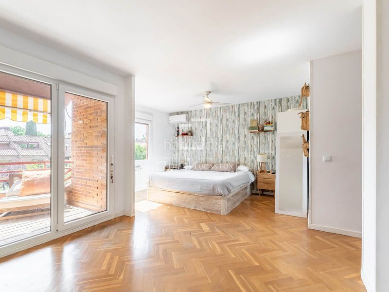 Foto a7eea9ef-9ef3-4584-b0c9-1a5717e60405. Chalet casa adosada de 6 dormitorios con jardín en venta , madrid en Majadahonda