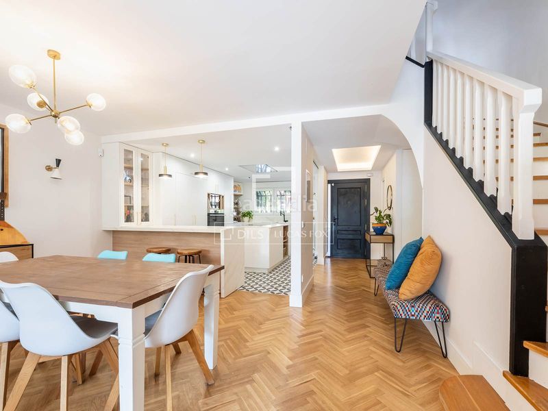 Foto e08d131b-2f1c-47f3-8d13-68d78af37e2e. Chalet casa adosada de 6 dormitorios con jardín en venta , madrid en Majadahonda