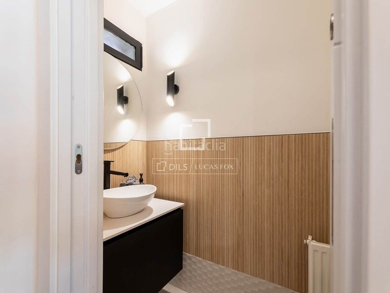 Foto e750c9f9-3cfc-40a4-95ba-36e9436a2ba8. Chalet casa adosada de 6 dormitorios con jardín en venta , madrid en Majadahonda