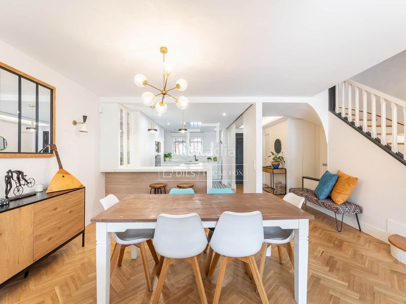 Foto f74f5b70-2f38-4a8a-a24d-fd203a0745cb. Chalet casa adosada de 6 dormitorios con jardín en venta , madrid en Majadahonda
