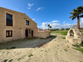 Mas à Llubí. Espectacular finca rústica en venta en llubí, mallorca, con refo