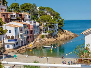 Piso en Aiguafreda-Sa Tuna. Piso de 3 dormitorios con vistas al mar, terraza y con licencia