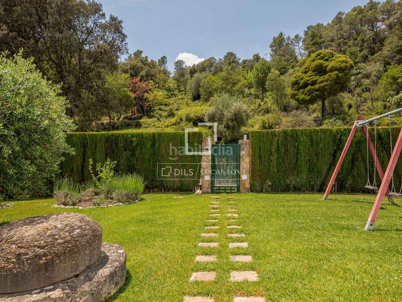 Foto f7b77a53-5e31-4471-8ff1-6c2e40037e29. Masia amb calefacció piscina a Lladó