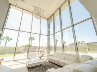 Xalet a Vall d´Uixó (la). Casa  villa en excelentes condiciones de 5 dormitorios con 30m t