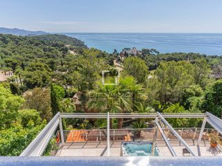 Chalet in Santa Cristina-Sant Francesc. Elegante villa de 4 dormitorios con vistas al mar en la prestigi