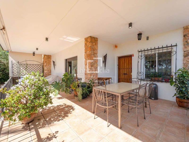 Foto a7d2bae6-7da8-456d-aa9c-bdaa2cdd558c. Xalet amb aparcament piscina a Riba - roja de Túria