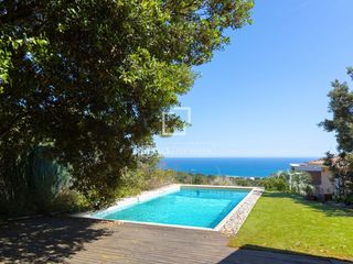 Xalet a Teià. Villa familiar con impresionantes vistas ubicada en una zona con