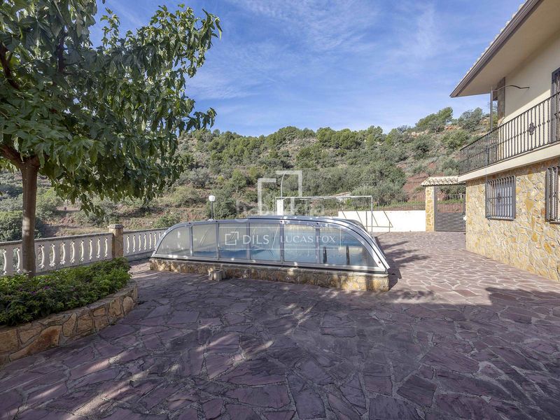 Foto 43c884fc-9653-41a4-9f1a-3c20ea98dd8f. Xalet amb calefacció aparcament piscina a Segart