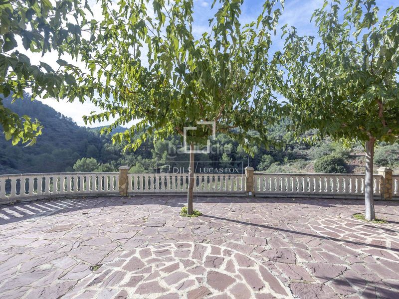 Foto 53e619d5-b338-4394-9420-b81d5b5261f9. Xalet amb calefacció aparcament piscina a Segart