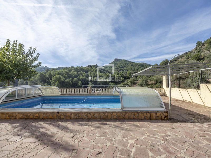 Foto 78c06697-86a5-414b-8ffe-afee980c8322. Xalet amb calefacció aparcament piscina a Segart