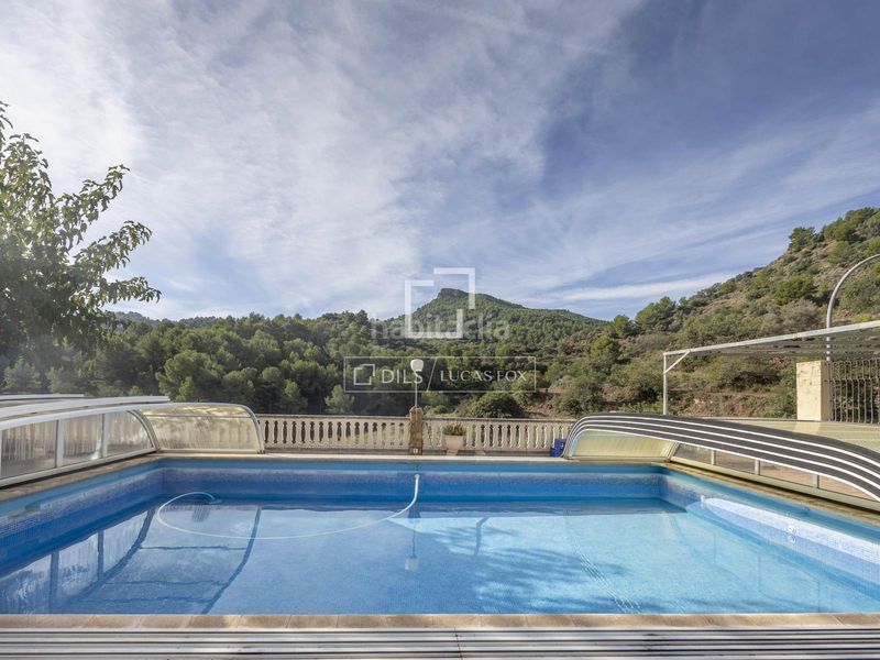 Foto b462956a-f275-4974-a7d9-885ecff8bd33. Xalet amb calefacció aparcament piscina a Segart