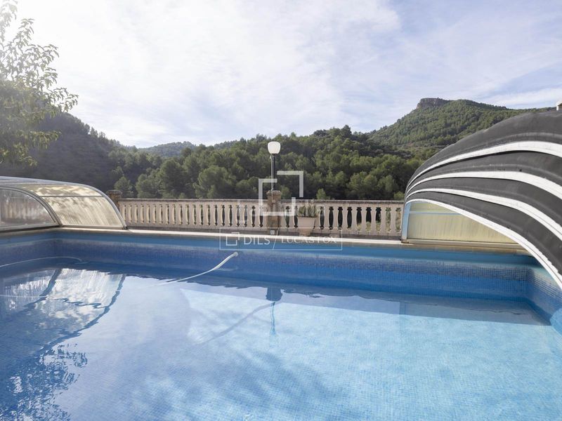 Foto d78d28ee-e447-4c26-8156-95dfc35e890c. Xalet amb calefacció aparcament piscina a Segart
