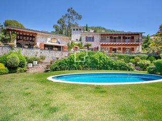 Xalet a Puig Rom-Canyelles-Almadrava. Finca única en primera línea de mar con acceso directo a la play