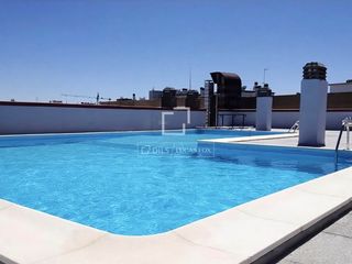 Miete Etagenwohnung in Trafalgar. Piso con piscina de 1 dormitorio en alquiler en trafalgar, madri