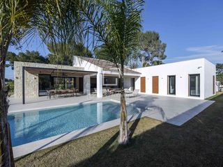 Xalet a Montealegre. Casa en excelentes condiciones de 4 dormitorios en venta en la e