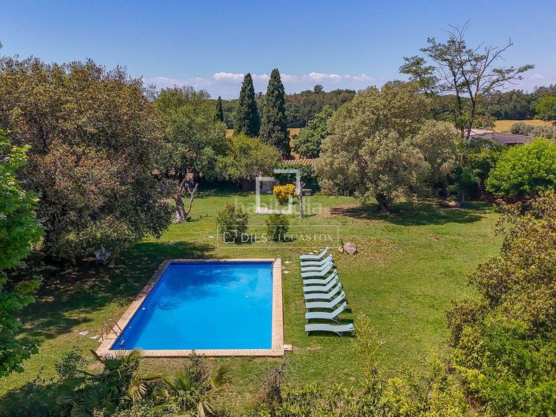 Foto da63dc1f-df7c-4d30-ae6c-62c58ef88b7d. Masia amb calefacció piscina a Llagostera