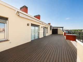 Attique à Imperial. Ático de 3 dormitorios en venta en arganzuela, madrid