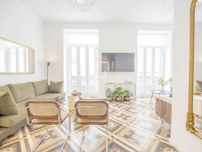 Alquiler Piso  en  La Seu. Excelente piso modernista completamente amueblado con un diseño