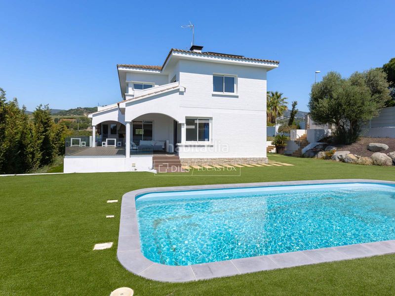Foto 7609f702-550d-4b53-85bd-f9e1b017ab72. Xalet amb calefacció aparcament piscina a Alella
