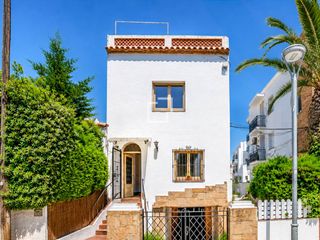 Chalet à Aiguadolç - Sant Sebastià. Auténtica casa mediterránea a reformar de 3 dormitorios en venta