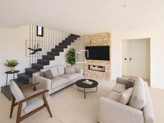 Chalet à Cap Martinet. Casa  villa excelentes de 3 dormitorios en venta en santa eulali