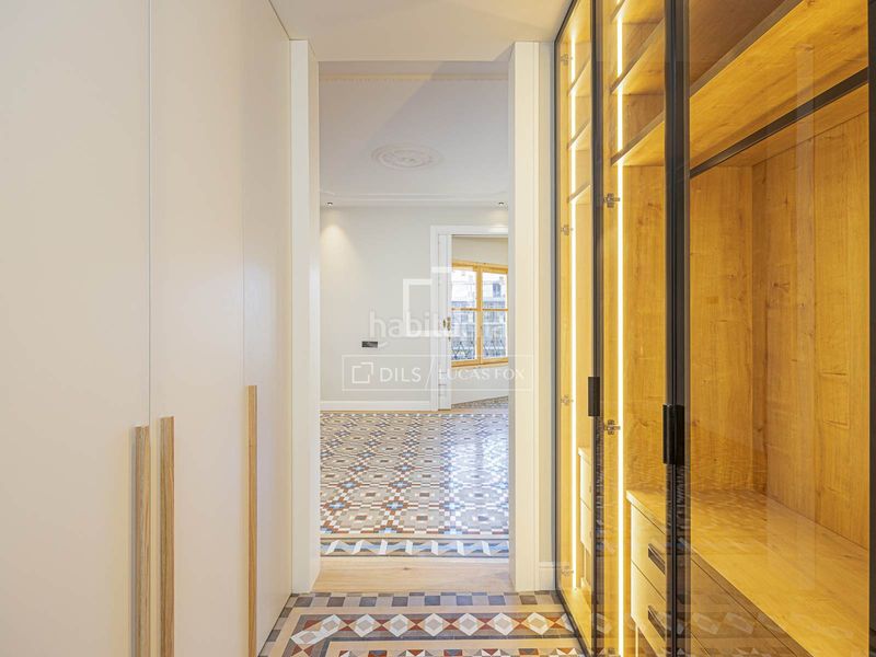 Foto 1861e8a6-ba5e-45bf-b453-b30bf308f1f9. Pis amb calefacció a Dreta de l´Eixample Barcelona